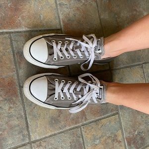 Converse unisex grey lace ups